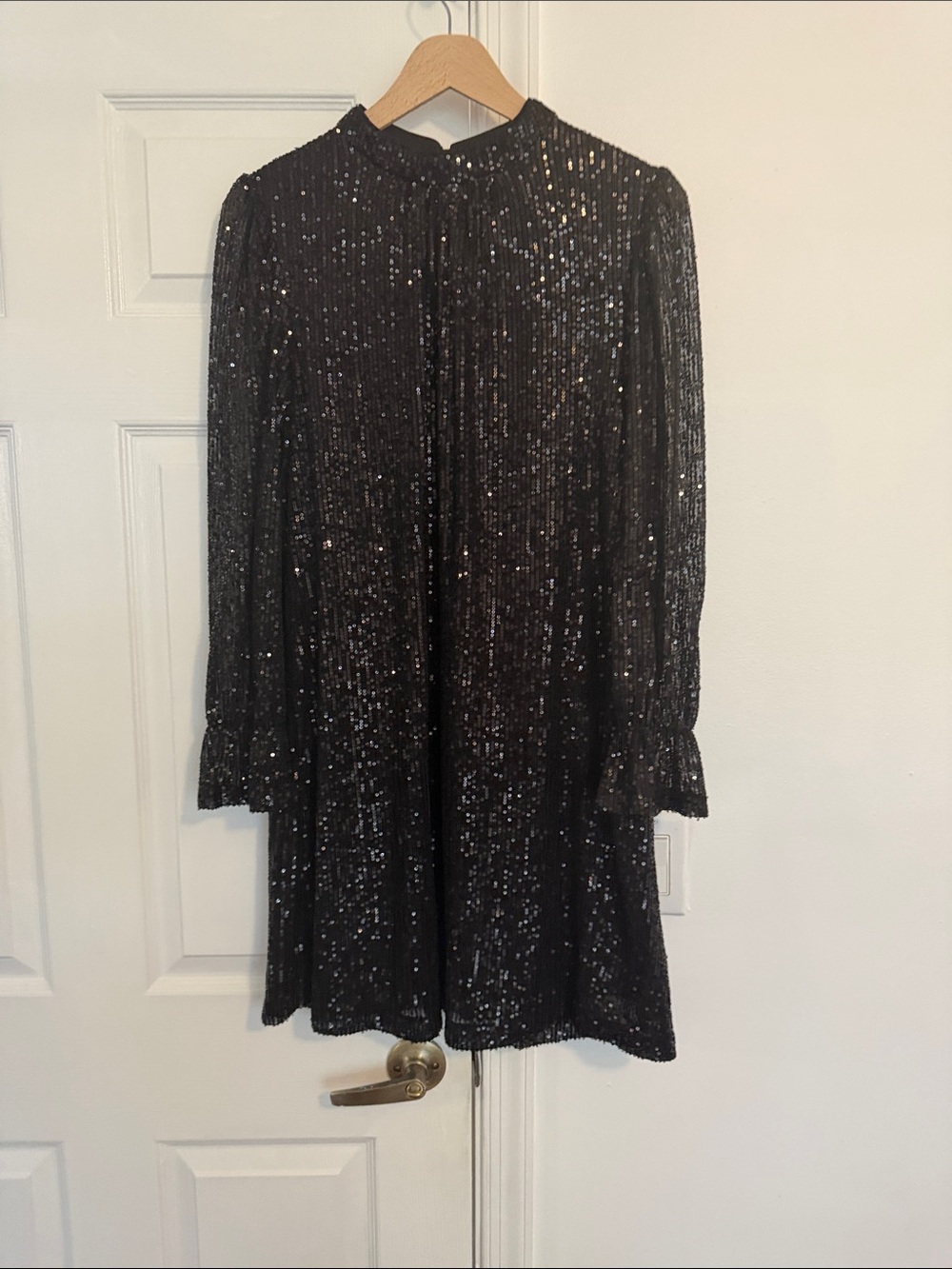 julia jordan Black Sequin Long Sleeve Mini Dress